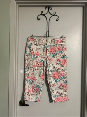 intro. Floral Capri Pants in Cream with Pink and Teal Roses